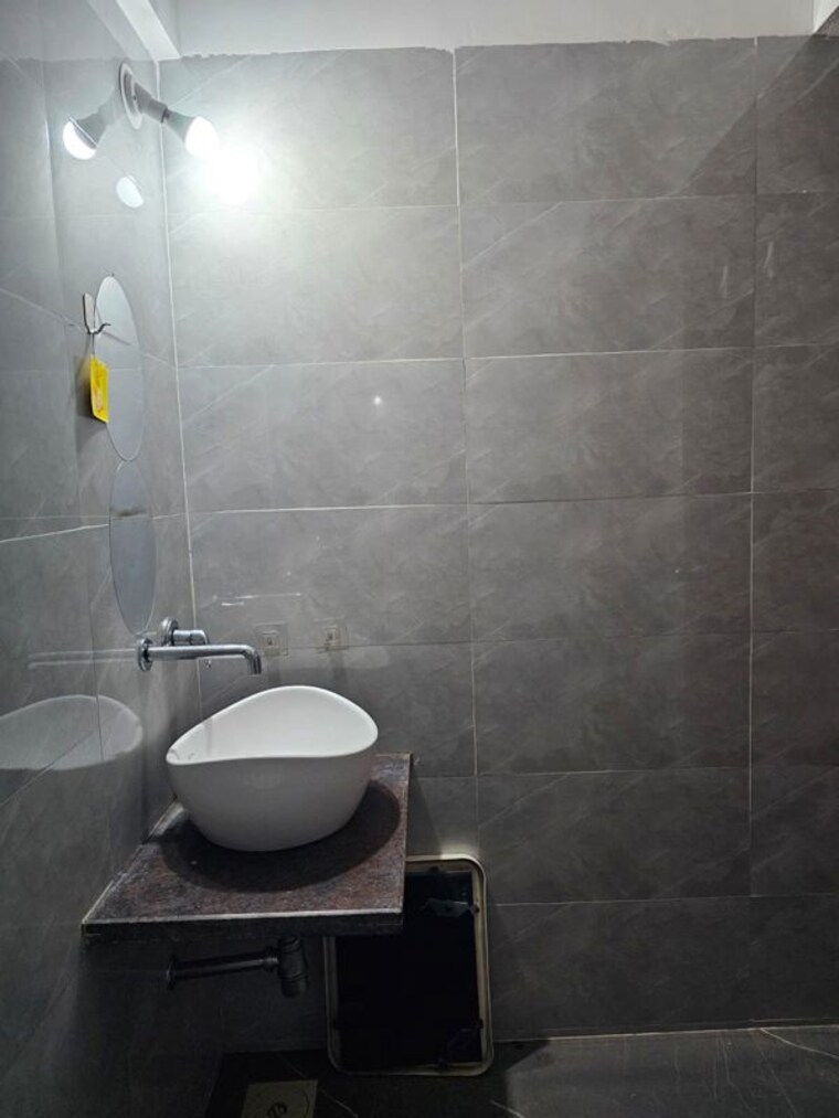 Bathroom, crystal-armus 1 Bedroom 460 Sq.Ft. Apartment In Chembur Mumbai 10588759