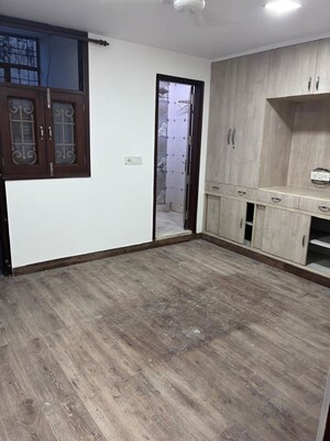 Room in 2 BHK Builder Floor at Malviya Nagar – for Rent