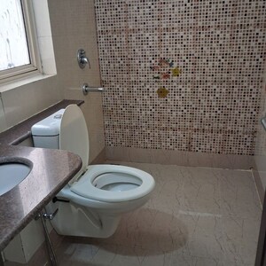 Bathroom in 3 BHK Apartment at Unitech Woodstock Floors, Sector 50 – for Rent