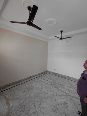 Room in 3 BHK Builder Floor at Vasant Vihar – for Rent