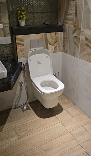 Bathroom in Studio Apartment at M3M One Key Resiments, Sector 67 – for Rent