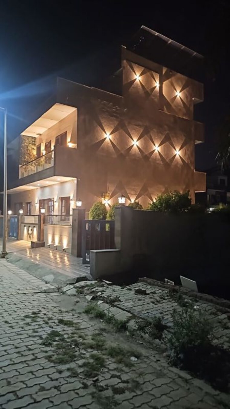 Exterior View, sector 32 4 Bedroom 180 Sq.Yd. Villa In Sector 32 Karnal 10588819