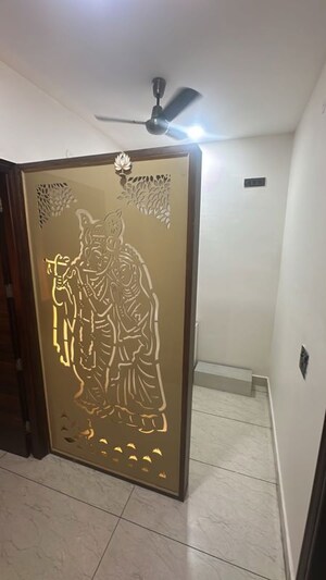 Furnished Amenities in 4 BHK Villa at Sector 32 – for Sale