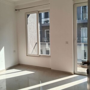 Building Lobby in 2 BHK Apartment at Smart World Orchard, Sector 61 – for Rent