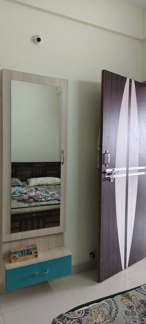 Room in 1 BHK Apartment at Halasuru – for Rent