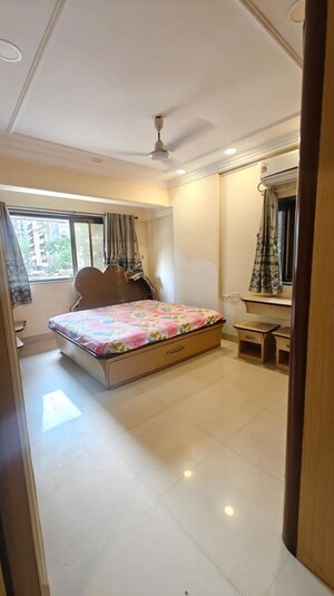 2 BHK Apartment For Sale in Colaba