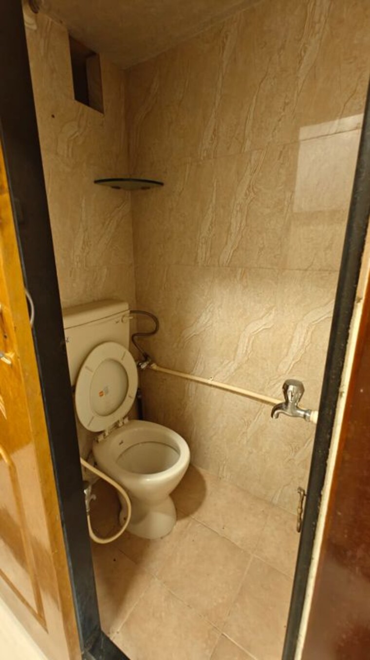 Bathroom, colaba 2 Bedroom 630 Sq.Ft. Apartment In Colaba Mumbai 10560043