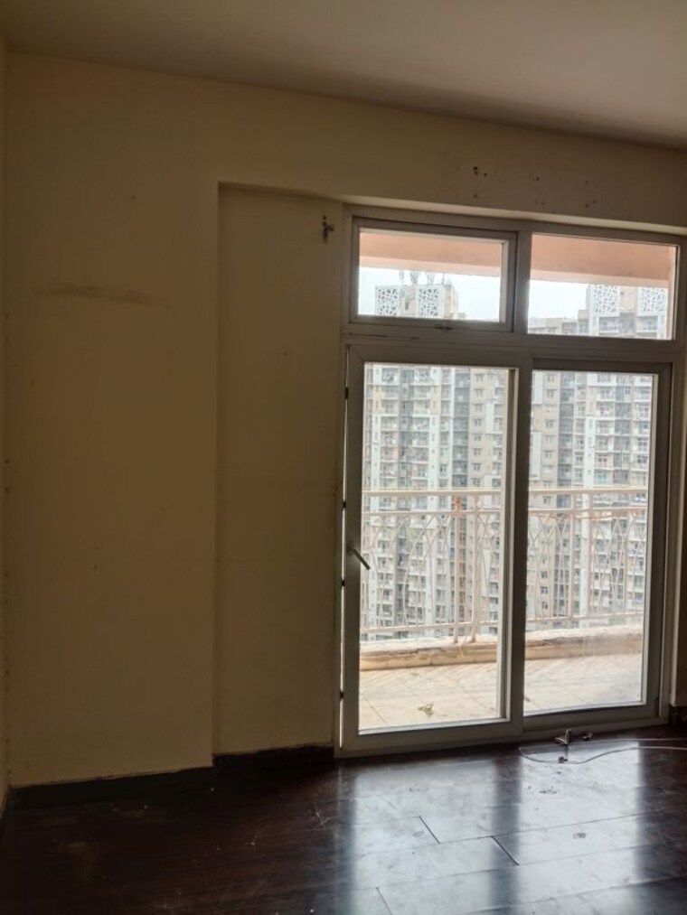 Room, mahagun-my-woods 3 Bedroom 1545 Sq.Ft. Apartment In Sector 16c Greater Noida Greater Noida 10570916