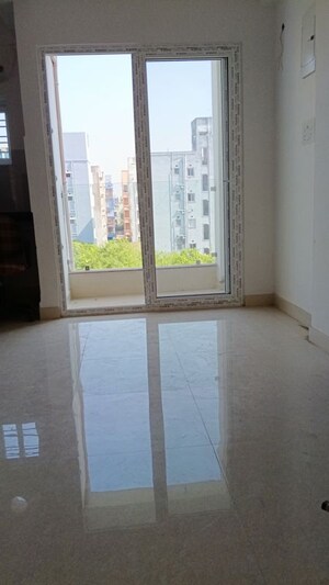 Room in 3 BHK Apartment at New Town Action Area 1 – for Sale