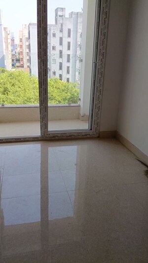 Room in 3 BHK Apartment at New Town Action Area 1 – for Sale