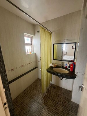 Bathroom in 3 BHK Apartment at Jolly Maker Apartment, Cuffe Parade – for Sale