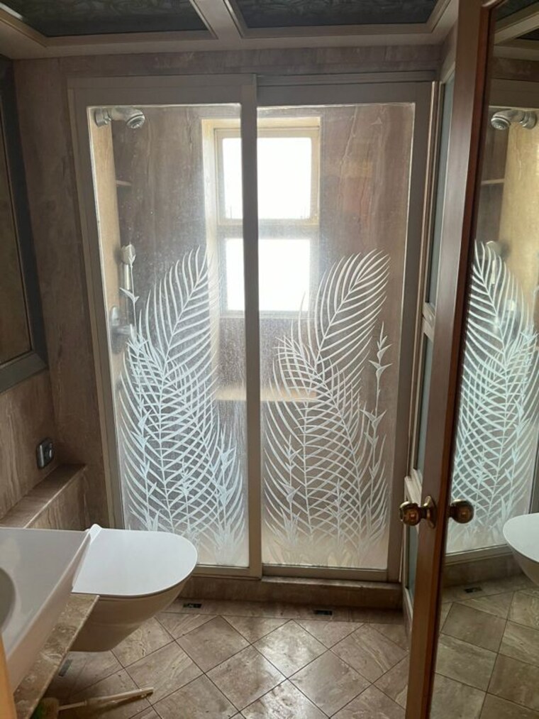 Bathroom, cuffe parade 2 Bedroom 981 Sq.Ft. Apartment In Cuffe Parade Mumbai 10403837