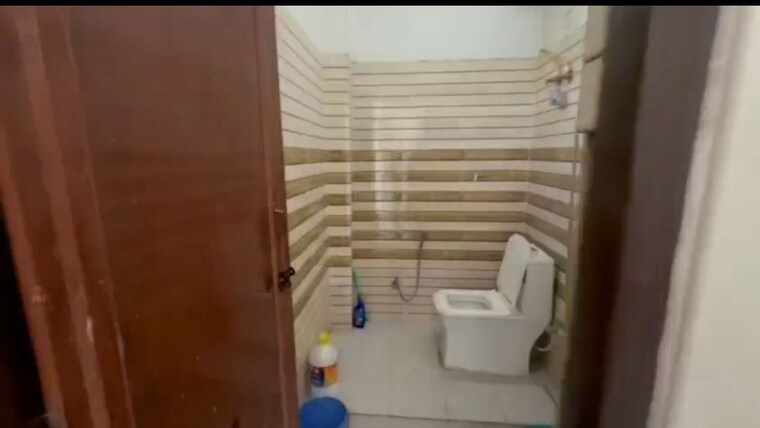 Bathroom, vrindavan-garden 2 Bedroom 67 Sq.Yd. Villa In Sector 16b Greater Noida Greater Noida 10588785