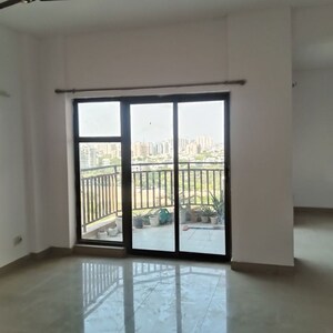 Room in 3 BHK Apartment at Ardee City Palm Grove Heights, Sector 52 – for Rent