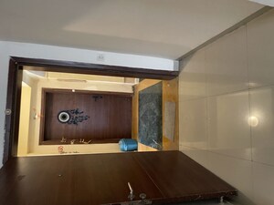 Furnished Amenities in 3.5 BHK Apartment at DLF New Town Heights Town Houses, Sector 86 – for Sale