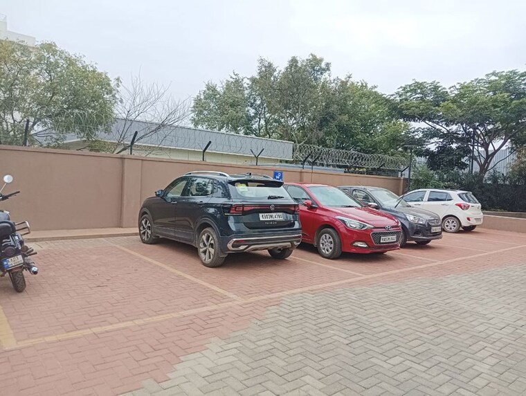  Parking, prestige-kew-gardens 2.5 Bedroom 1370 Sq.Ft. Apartment In Bellandur Bangalore 10588895