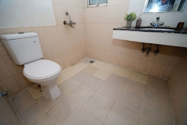 Bathroom, sare-home 2 Bedroom 1184 Sq.Ft. Apartment In Sector 92 Gurgaon 10588922