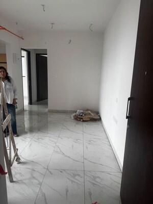 Room in 2 BHK Apartment at Raymond Ten X Habitat, Pokhran Road No Two – for Rent