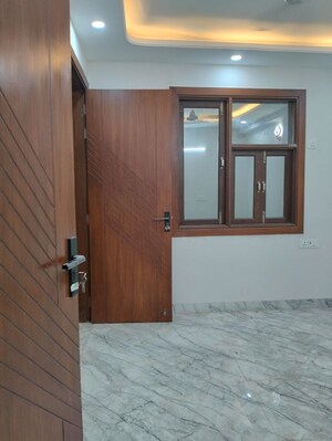 Room in 3 BHK Builder Floor at Khirki Extension – for Sale