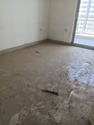 Room in 2 BHK Apartment at Conscient Habitat 78, Sector 78 – for Sale