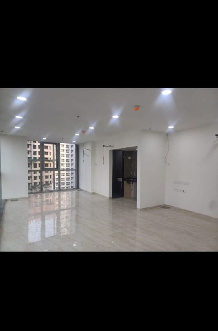 Room, wadhwa-the-gateway Commercial Office Space 700 Sq.Ft. In Mulund West Mumbai 10588948