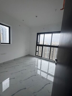 Room in 2 BHK Apartment at Raymond Ten X Era, Pokhran Road No One – for Rent
