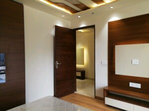 Room in 3 BHK Builder Floor at Amolik Residency, Sector 86 – for Sale