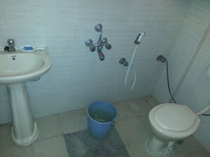 Bathroom in 1 BHK Independent House at Rt Nagar – for Rent