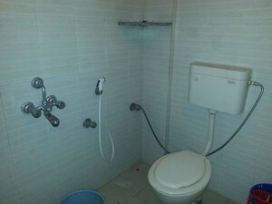 Bathroom in 1 BHK Independent House at Rt Nagar – for Rent