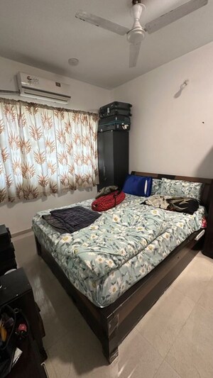 Master Bedroom in 1 BHK Apartment at Sheth Vasant Oasis, Andheri East – for Rent
