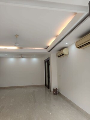 Furnished Amenities in 4 BHK Builder Floor at East Of Kailash – for Rent