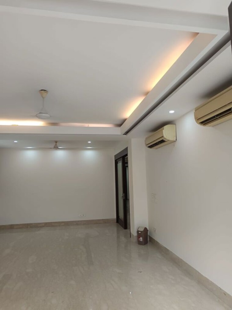 undefined, east of kailash 4 Bedroom 2500 Sq.Ft. Builder Floor In East Of Kailash Delhi 10588965