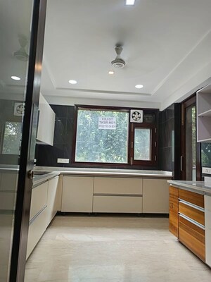 Furnished Amenities in 4 BHK Builder Floor at East Of Kailash – for Rent