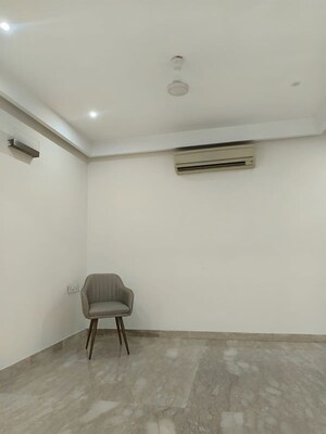 Furnished Amenities in 4 BHK Builder Floor at East Of Kailash – for Rent