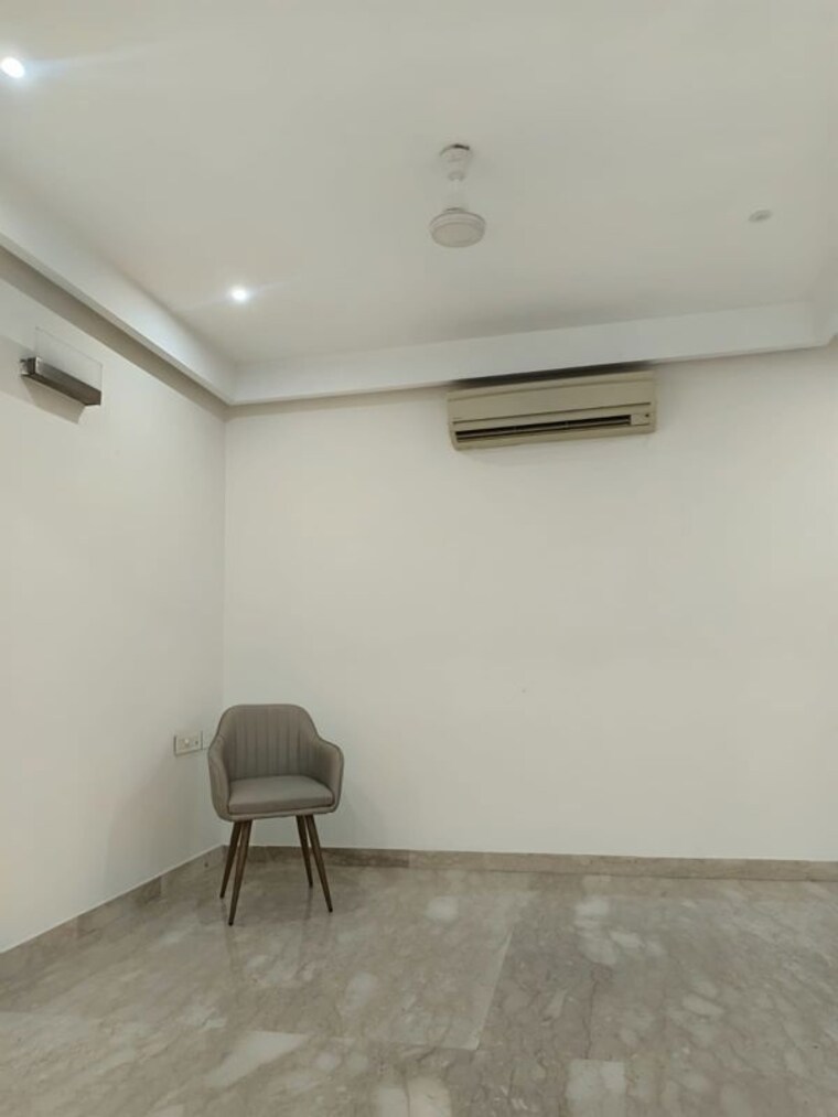 undefined, east of kailash 4 Bedroom 2500 Sq.Ft. Builder Floor In East Of Kailash Delhi 10588965