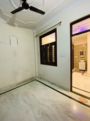 Room in 4 BHK Builder Floor at Nawada – for Rent