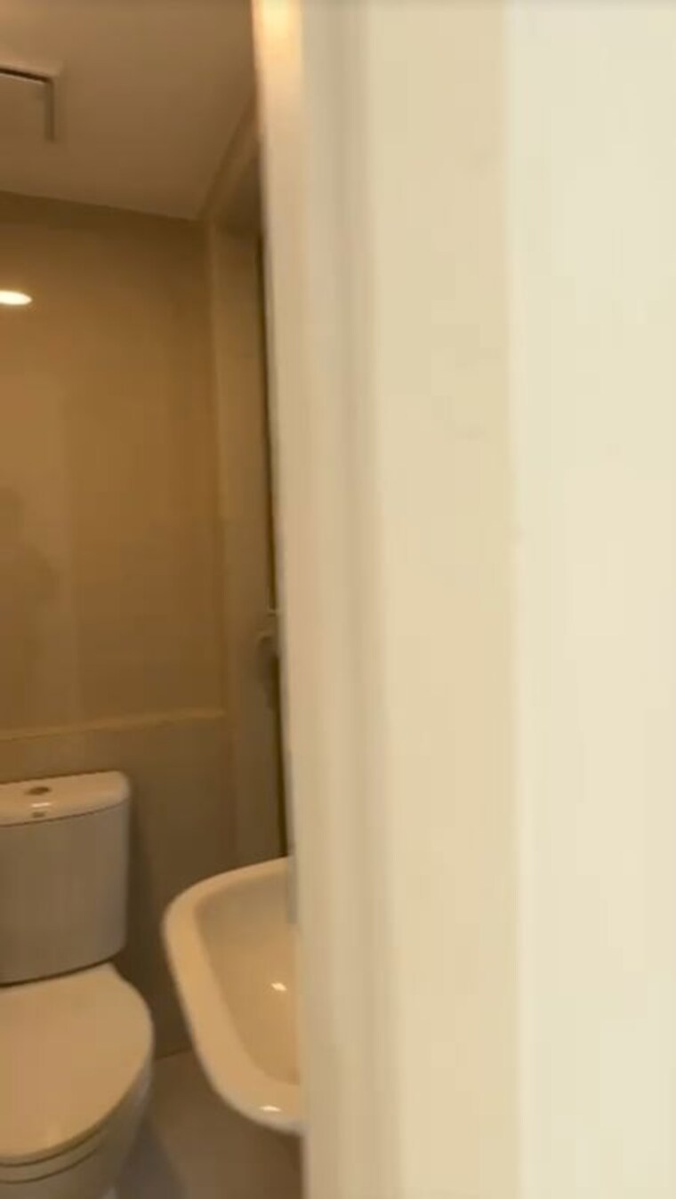 Bathroom, hiranandani-solitaire-studio-apartment 1 Bedroom 390 Sq.Ft. Apartment In Ghodbunder Road Thane 10588986