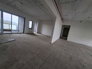 Building Lobby in 5 BHK Apartment at Eisha Synergy, Salisbury Park – for Sale
