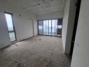 Room in 5 BHK Apartment at Eisha Synergy, Salisbury Park – for Sale