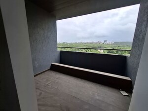 Furnished Amenities in 5 BHK Apartment at Eisha Synergy, Salisbury Park – for Sale