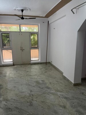 3 BHK Apartment For Rent in Pratham Meghdoot Apartment, Sector 10a