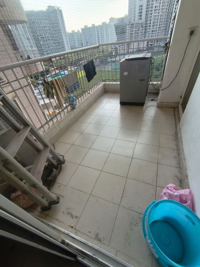 Balcony, ajnara-grand-heritage 2.5 Bedroom 1265 Sq.Ft. Apartment In Sector 74 Noida 10588988