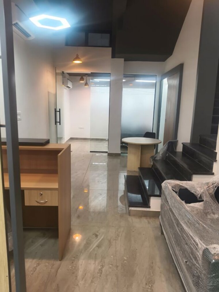 Team Area, sector 16 Commercial Office Space 2000 Sq.Ft. In Sector 16 Noida 10589009