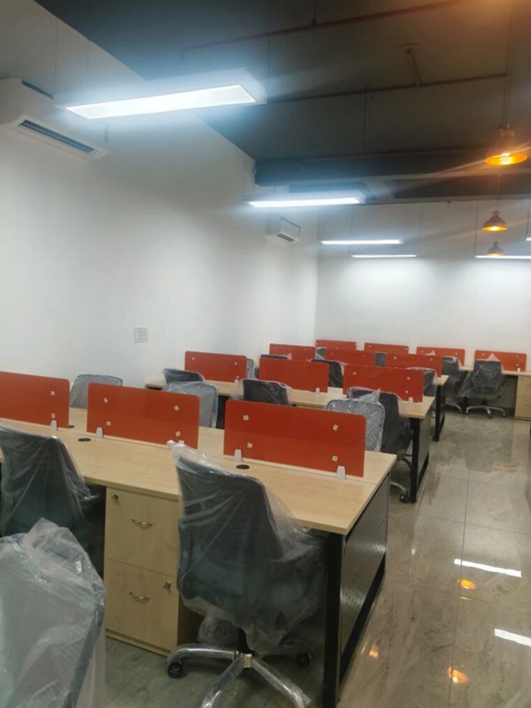 Team Area, sector 16 Commercial Office Space 2000 Sq.Ft. In Sector 16 Noida 10589009