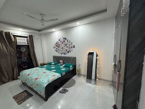 Bedroom in 2 BHK Builder Floor at Sector 52 – for Rent