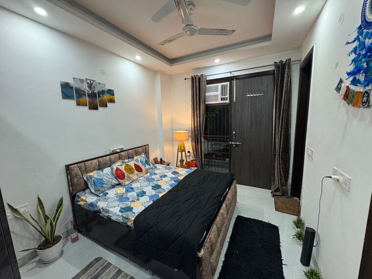 Bedroom, sector 52 2 Bedroom 163 Sq.Yd. Builder Floor In Sector 52 Gurgaon 10589033