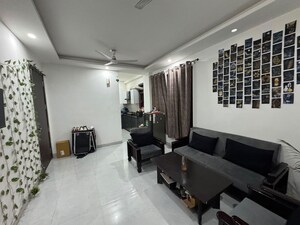 Team Area in 2 BHK Builder Floor at Sector 52 – for Rent
