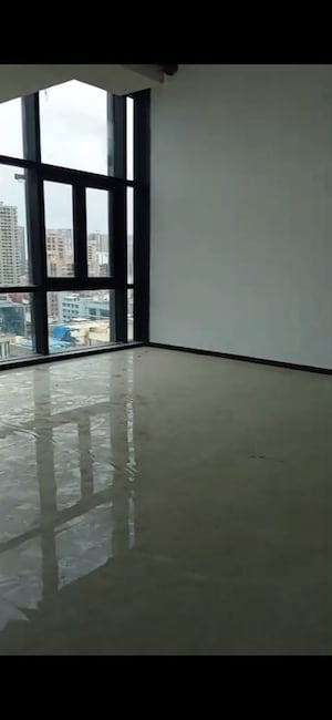 Room in  Office Space at Chandra Arc One, Andheri West – for Sale