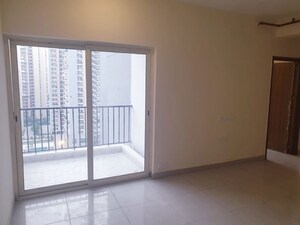 Room in 2 BHK Apartment at Ajnara Homes, Sector 16b Greater Noida – for Rent