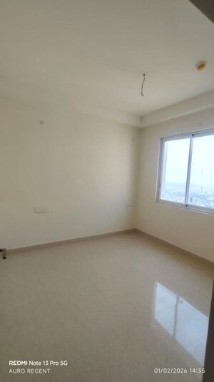 Room in 3 BHK Apartment at Aurobindo The Regent, Kondapur – for Sale